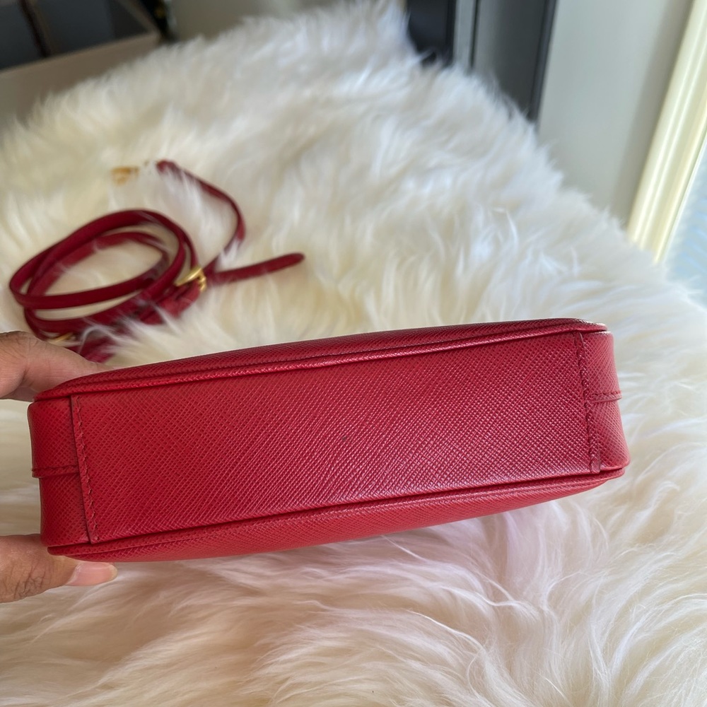 PRADA Safiano Crossbody - Picture 9 of 16